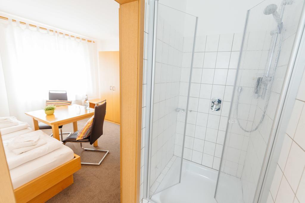 Hotel Rhoenhof ฮึนเฟลด์ ภายนอก รูปภาพ