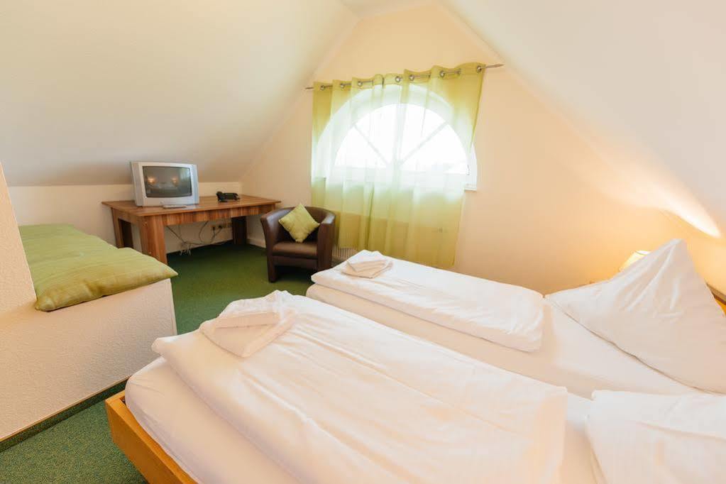 Hotel Rhoenhof ฮึนเฟลด์ ภายนอก รูปภาพ